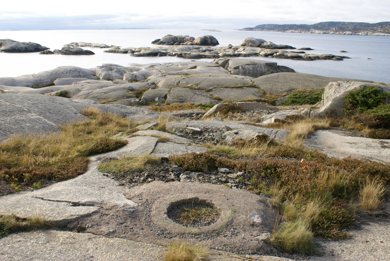 Hullet er sprengt rett ned i fjellet