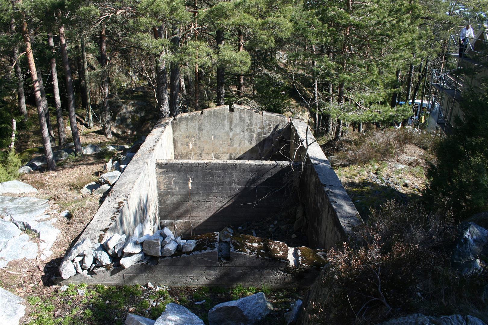 ammunisjonsbunker_Trolldalen_april-2008 (1).jpg