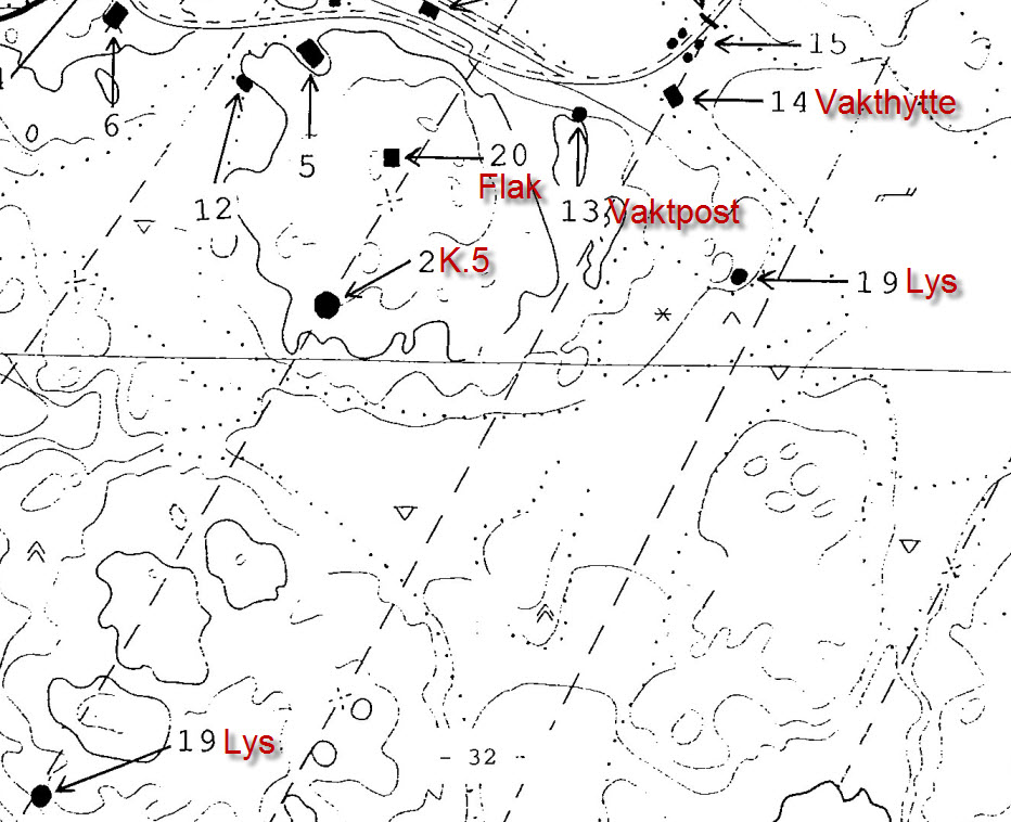 Utsnitt av kartet i Syreheftet<br />Den øverste '19-Lys' markeringen stemmer dårlig.  Dette er pos. for den kompakte mg-stillingen/vakt.<br />60 cm lys ligger lenger sør-vest (ikke markert)