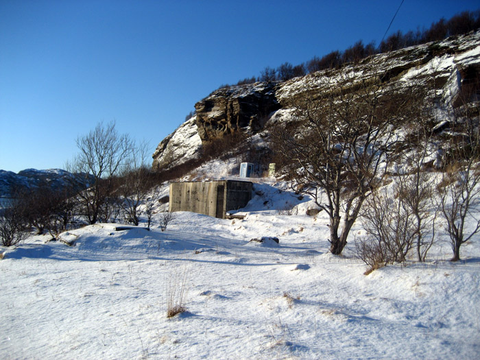 Bunker og fjellinngang Bremnes fort