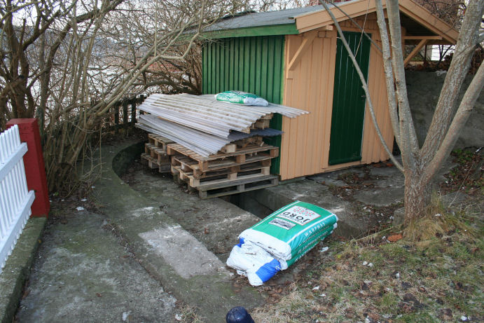 Denne stillingen i Brevik vet jeg med sikkerhet har hatt planker til å dekke over.