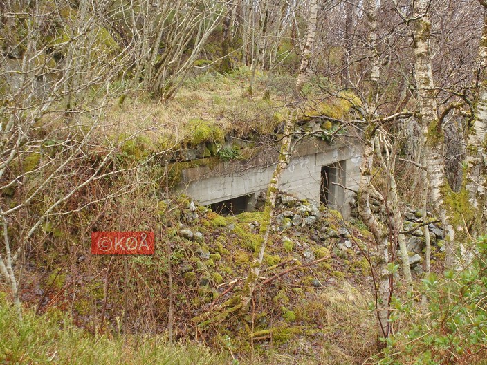 Falkenhorstbunker mellom 1. og 2. kanon.