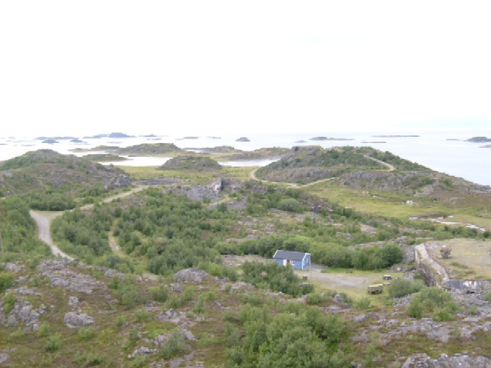 Utsikt fra radarhaugen mot MKB Stranden