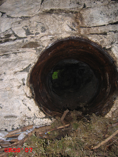 Rør til nødutgang. Det er lys i enden ...