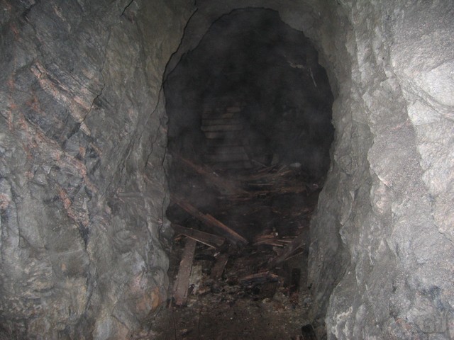 Tunnel og trapper opp