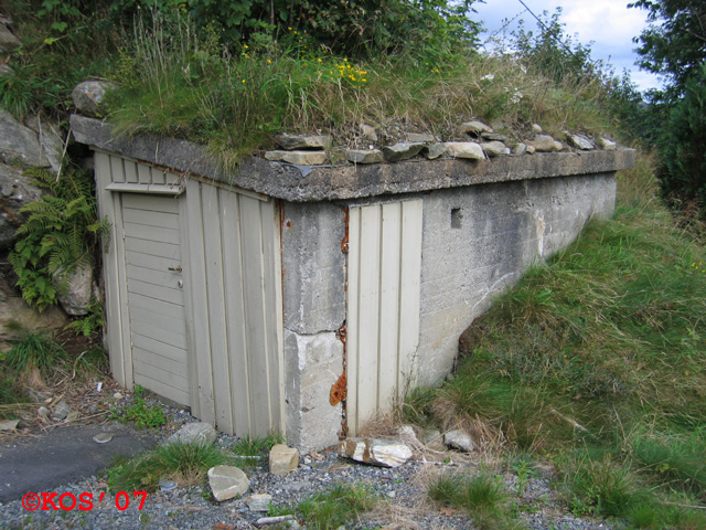 I daglig bruk denne vist, rett ved &amp;quot;Gamle Skjoldaveien&amp;quot;. Har det vært en garasje ?<br />32 V 290372 6591819