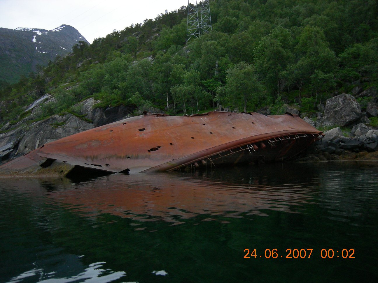 Oversiden av båten