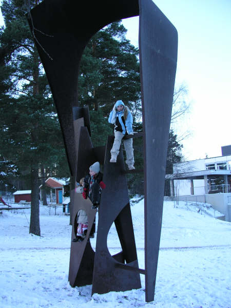 staalskulptur_godliaskole2.jpeg