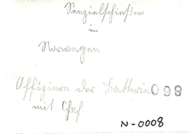 N-0008B.jpg