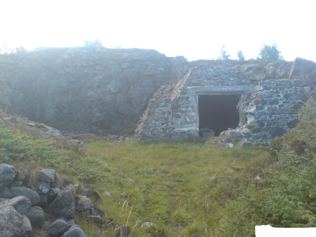 Stenbrudd med bunker.