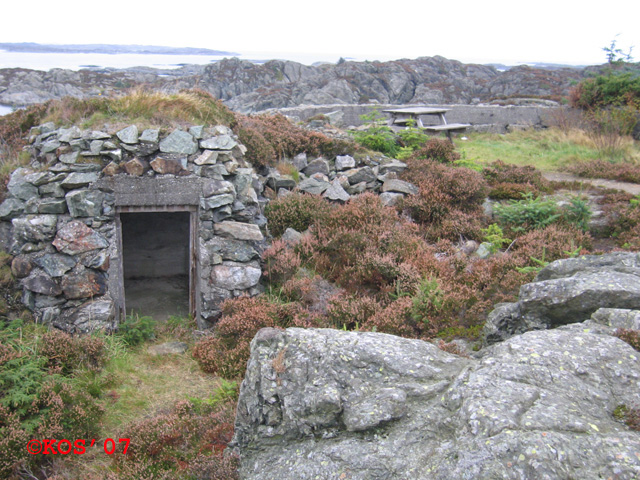 Enda et lagrings-rom for ammo, rett ved siden av stillingen.