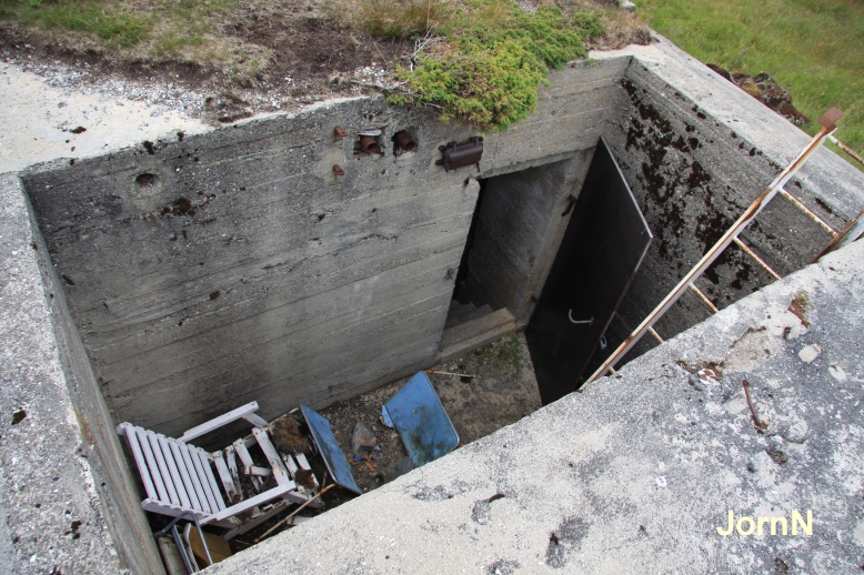 Ildledningsbunker nedgang bak observasjonsrom.jpg