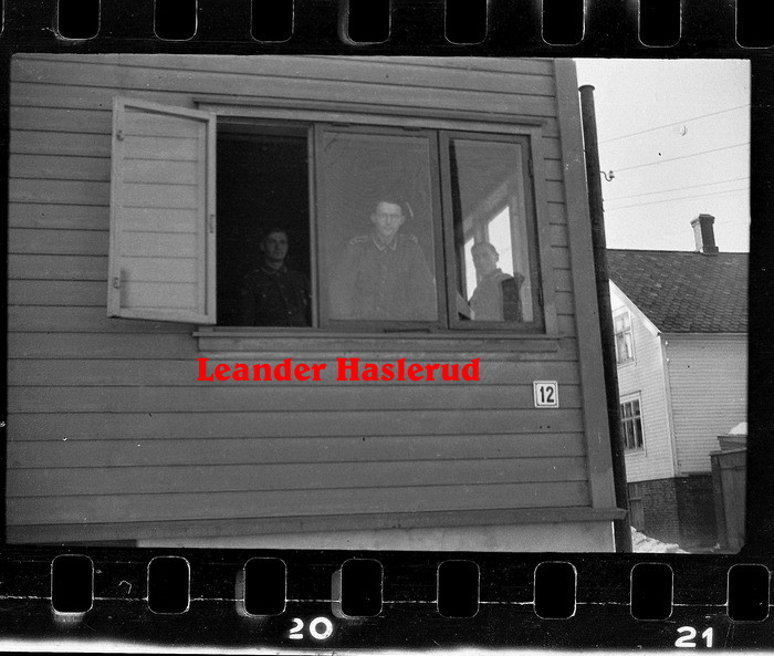 Negativ 20_21.jpg