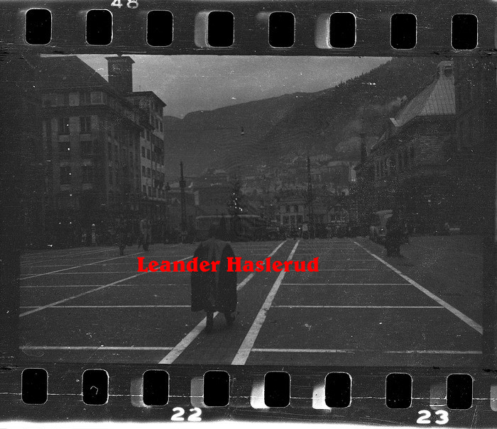 Negativ 22_23.jpg