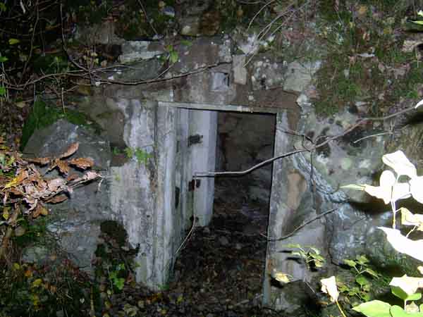 En av inngangen til bunkeren