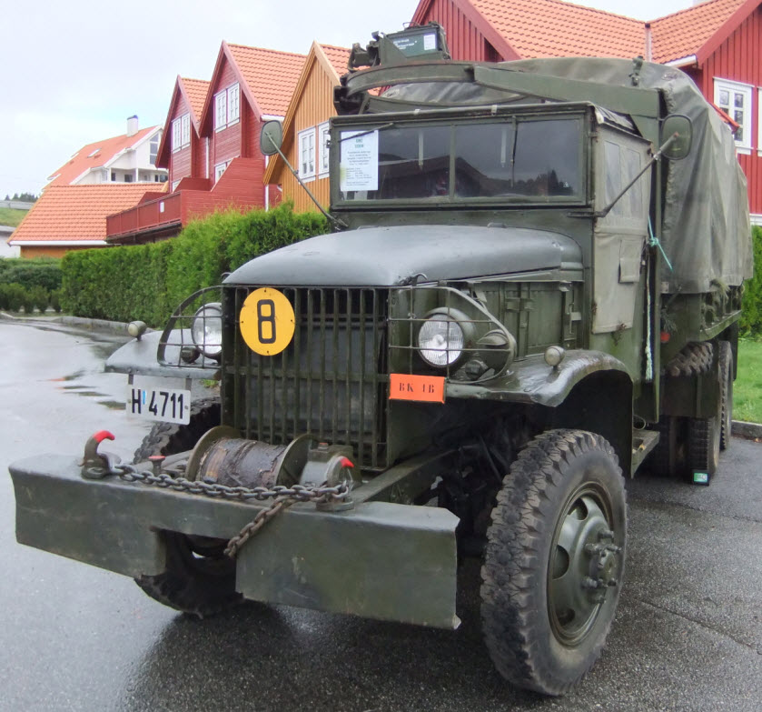 GMC lastebil med stativ for 12,7 mm mitraljøse