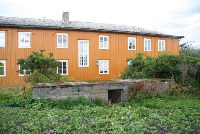 5. Liten bunker, forgang + 2 rom B.jpg