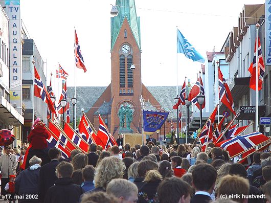 17mai02.jpg