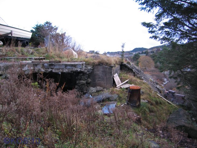 Inngangsparti (overbygd) til MG-bunker.