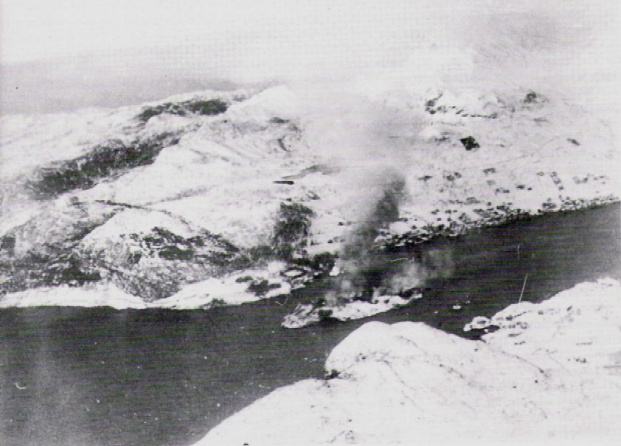 Foto:&amp;quot; Flyalarm.Luftkrigen over norge 1939-45&amp;quot;.