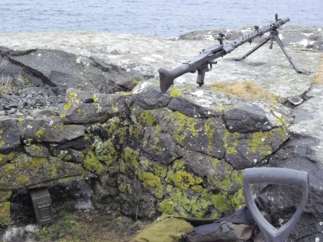 Nederst i venstre hjørne ses ammo nisjen med maggasin .