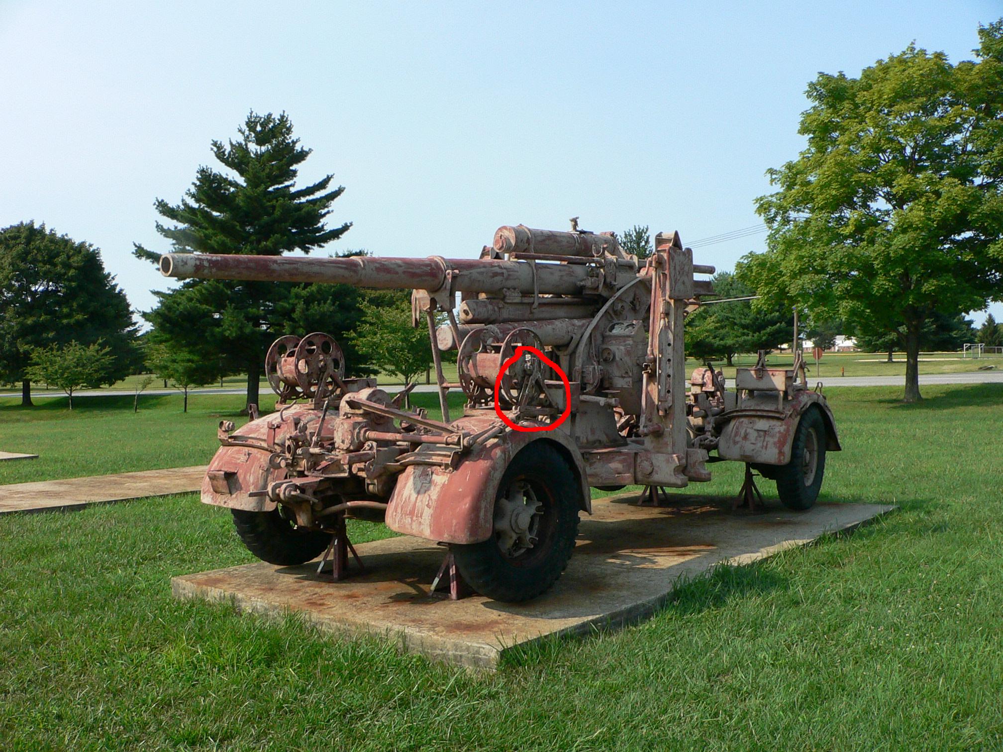 8_8_cm_Flak_18-36-37_1.jpg