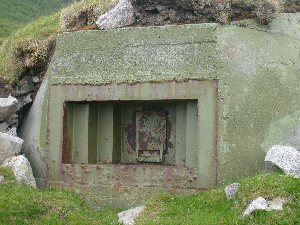 MG bunker 2.jpg