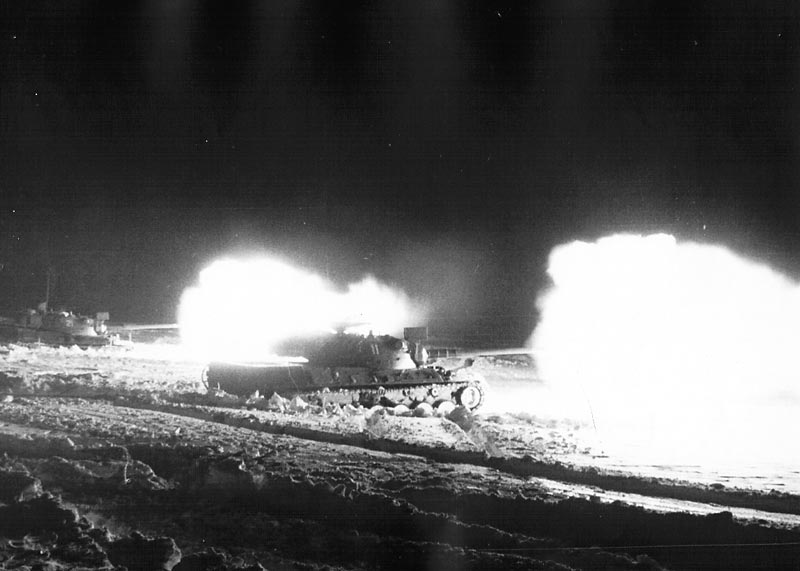 Skarpskyting på Blåtind skytefelt under en Natoøvelse i 74