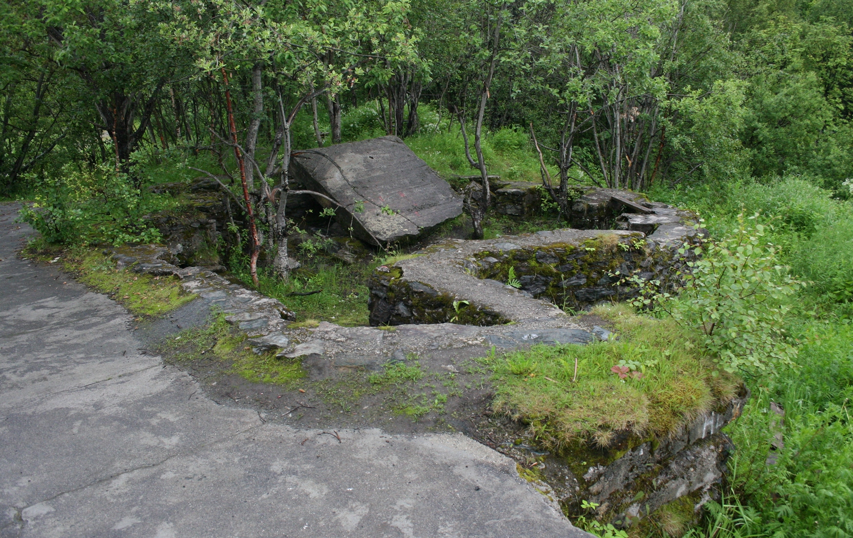 Bunker i Ørnveien nær 2 idrettsplasser ved Kvitvika -1.jpg