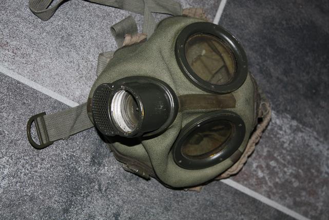 Tysk gassmaske 3.JPG