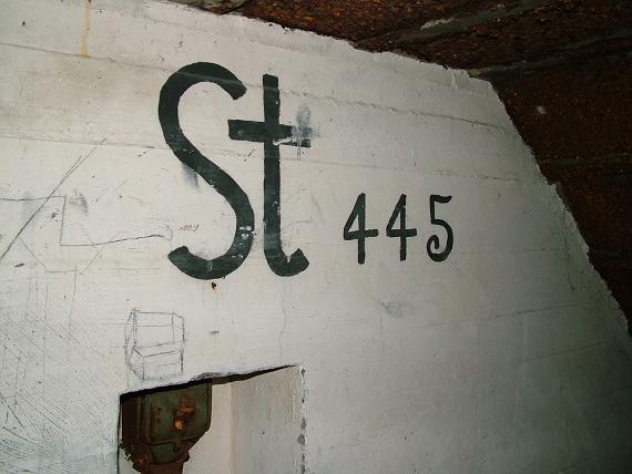 St 445 i inngangen på en Regelbau 633... Samme leksa her