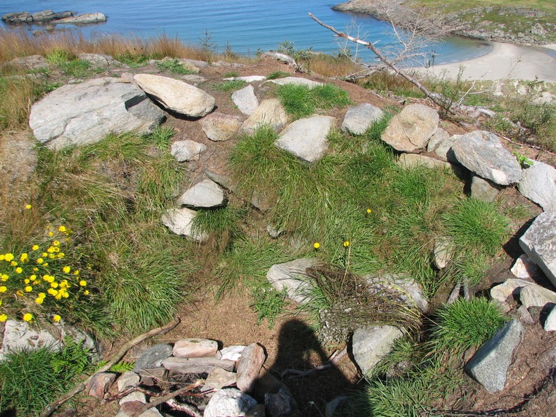 Fra toppen av fjellet. Lødd stein uten betong.