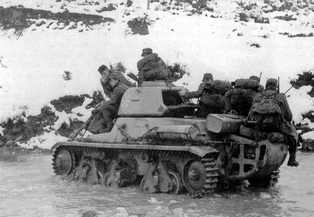 tank_in_norway_wwii.jpg