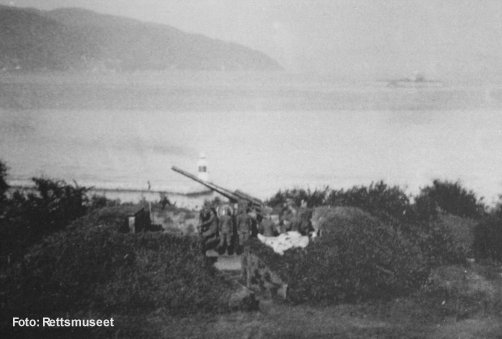 8,8cm Flak37, Ladehammeren 1941, skoleomraadet.jpg