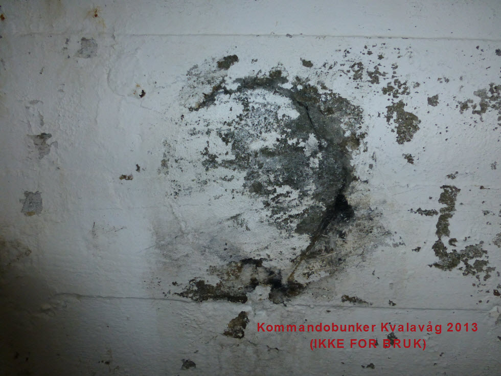 66- Kommandubunkeren ved HKB Vikene 2. februar 2013 -Et gjenstøpt hull til noe som vi foreløpig oppfatter som en ovn i OP.JPG