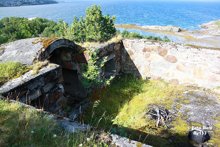 Øy153N.JPG