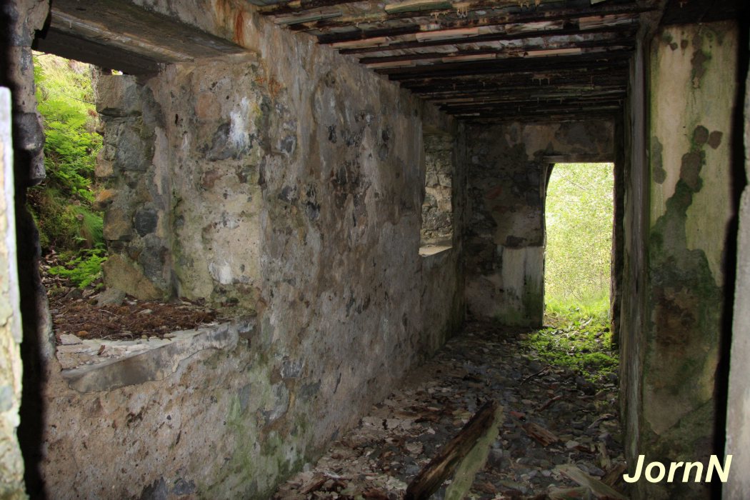 Mannskapsbunker v ildledningsbunker innvendig 2.jpg
