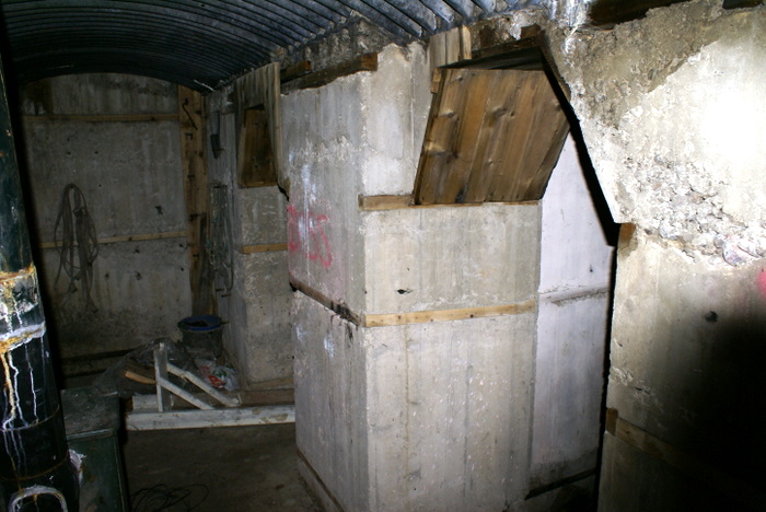 Innvendig i bunker med tre rom