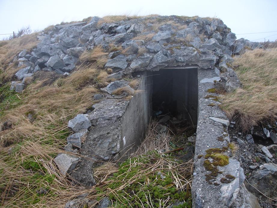 DSC02451 bunker ved veien til fortet.jpg