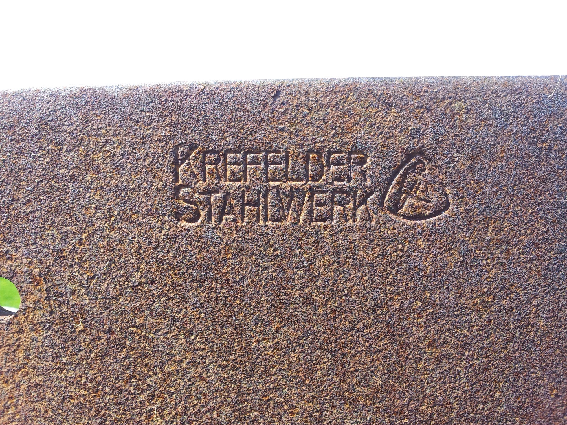 &quot;Krefelder Stahlwerk&quot;. Dette skyteskåret er blitt produsert i Krefeld, en by som ligger i det velkjente Ruhr-området i det vestlige Tyskland.