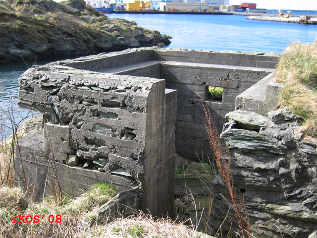 MG-bunker. Merk at denne også sikkert har hatt ett tømmertak til overdekning i sin tid.