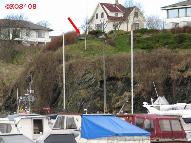 Bunker, sett fra småbåthavnen på Hasseløy (Bakarøynå).