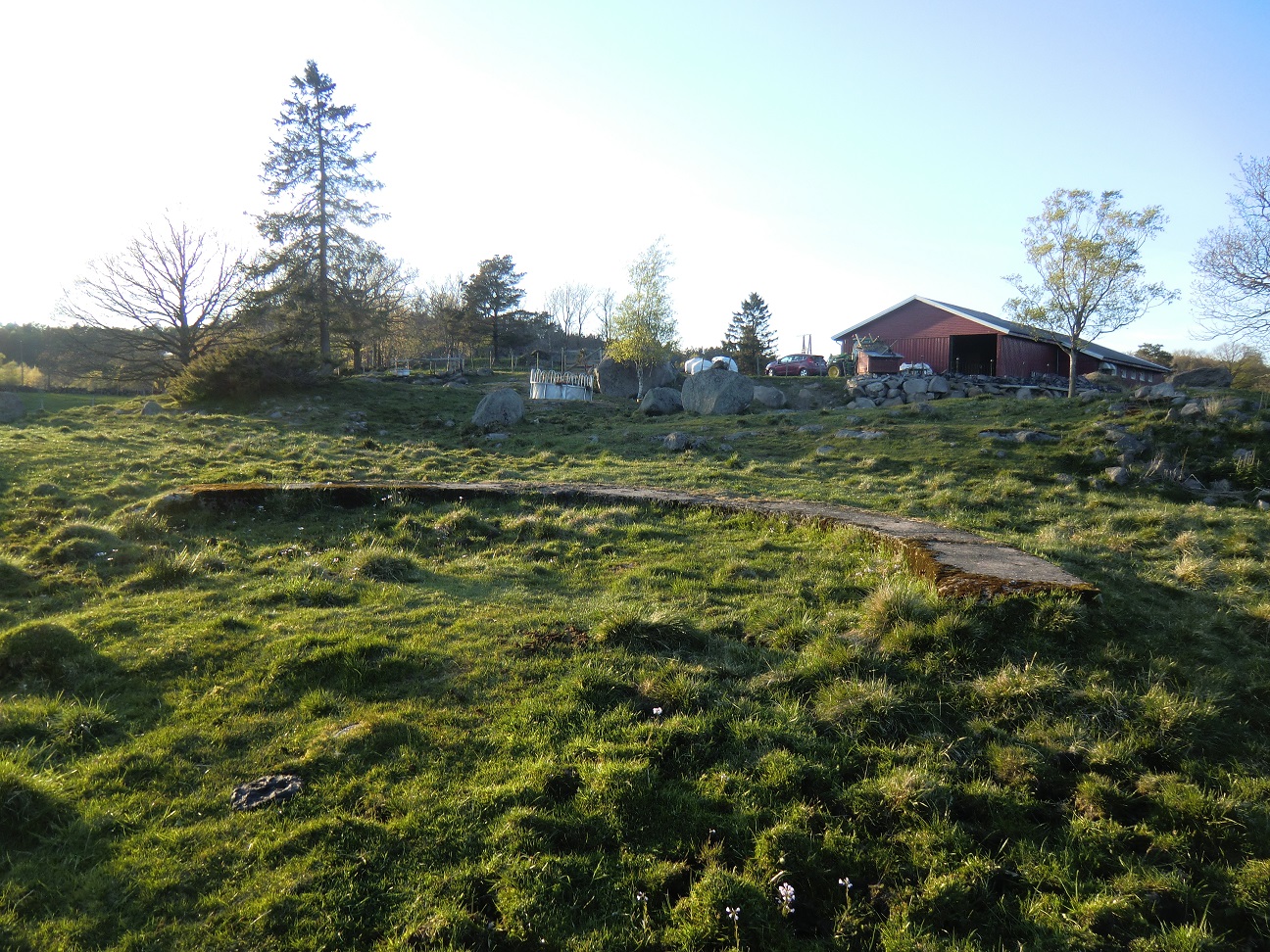 Kanonstilling nærmest gården.