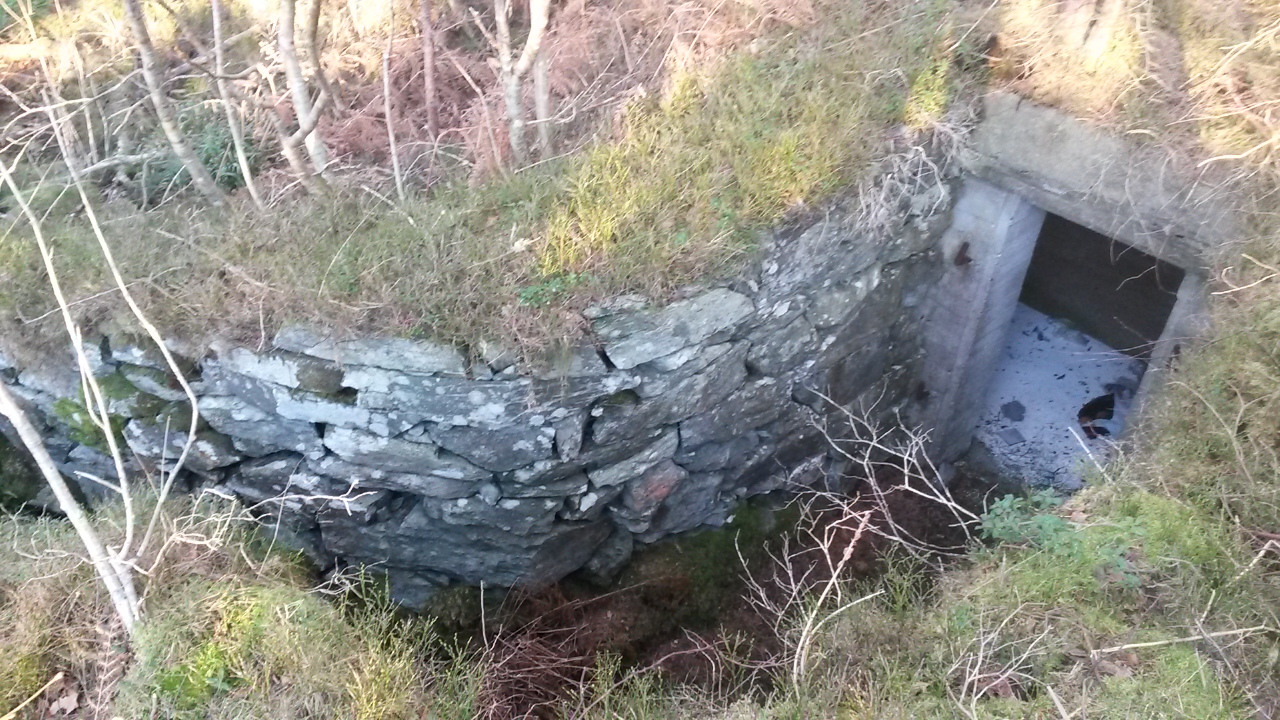 bunker x2 ,  fotograf plassert på nr 2 , små ( 5m2).jpg