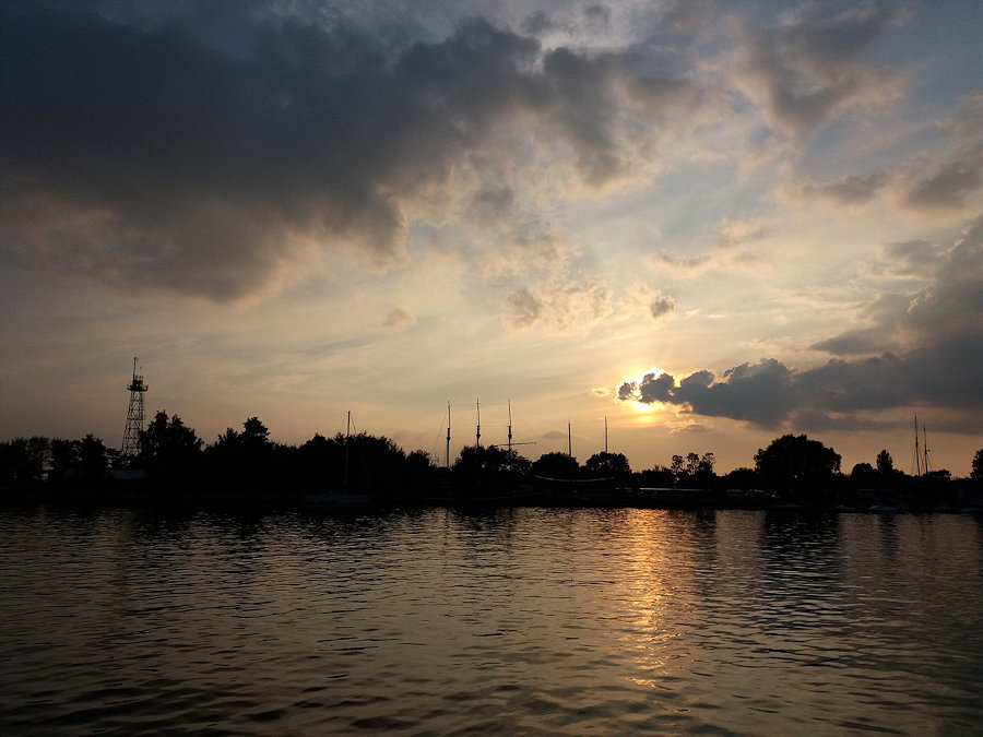 Peenemünde havn i solnedgang