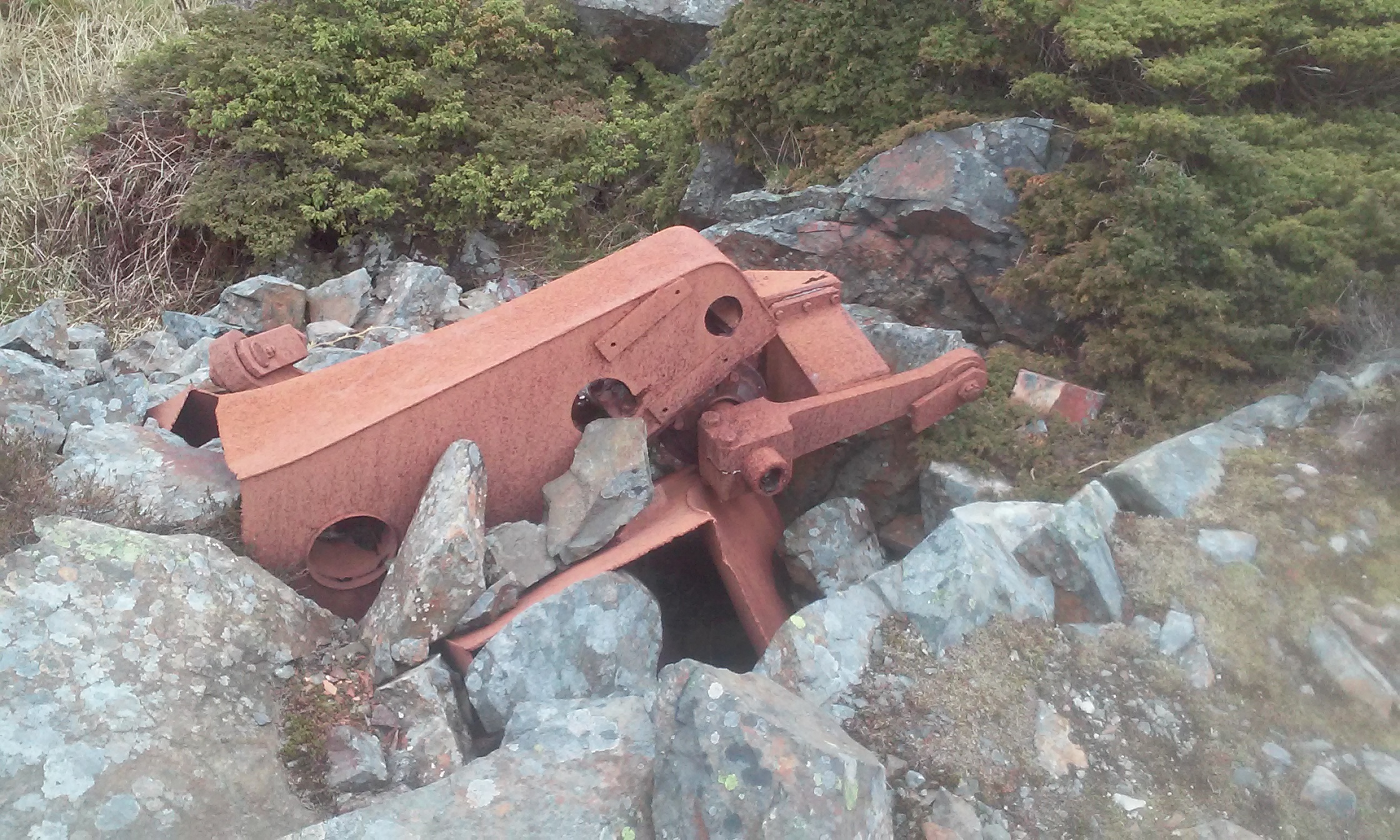 Mere rester langs vei mot sokkel 2