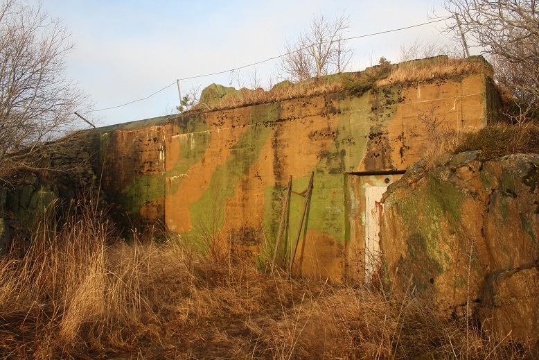 Kanonstilling med tilhørende bunker.jpg