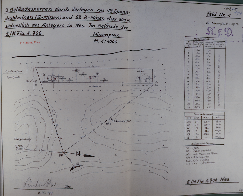 Feltet &quot;kan&quot; indikere lyskaster til høyre for FLAK. Dette må da sannsynligvis være brønnstilling (C). Jeg tenkte først LK stod i de to gropene på høyden i sør....