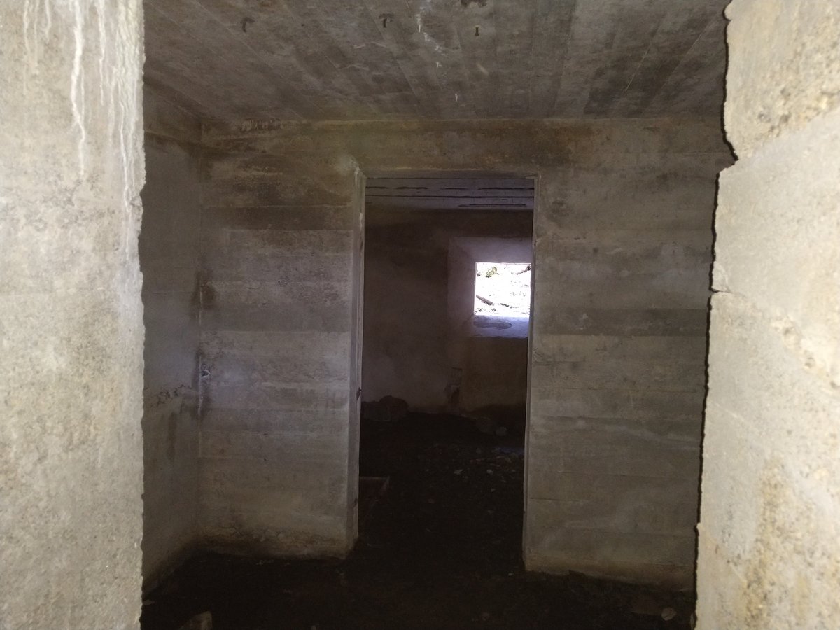 17. Inni stor bunker, 2 rom.