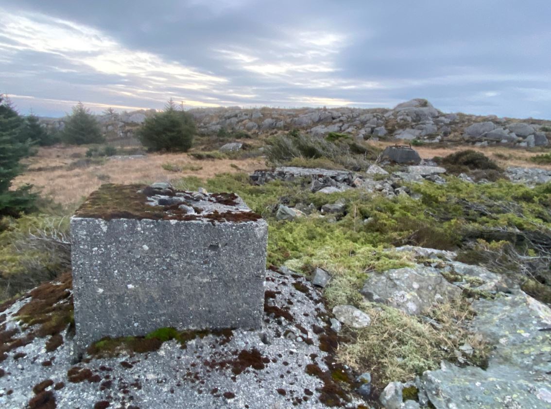 De østligste fundamentene med plattingen mellom